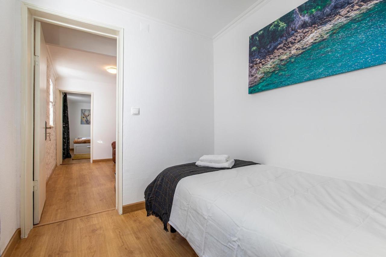 3 Bedroom Apt Near Av. Liberdade Lissabon Exterior foto